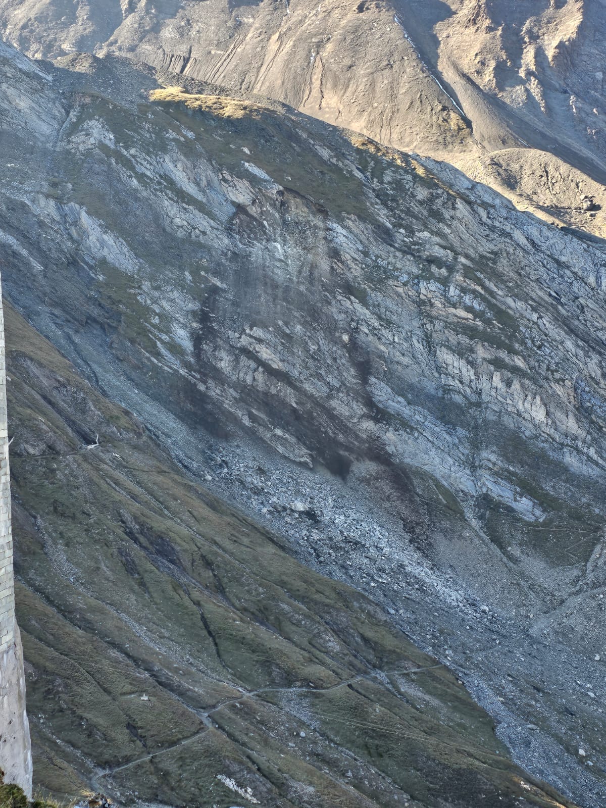 Frana in Val Formazza, forse sono coinvolti escursionisti